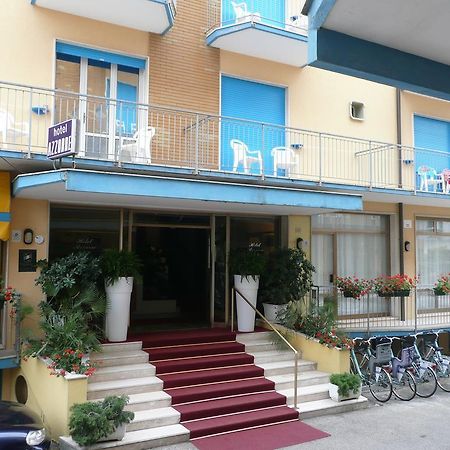 Hotel Azzorre Lido di Jesolo Exterior photo